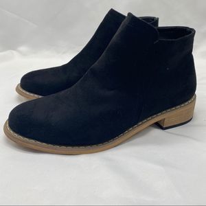 Seven Cisco Kid Black Faux Suede Zip up Ankle Bootie Size 9